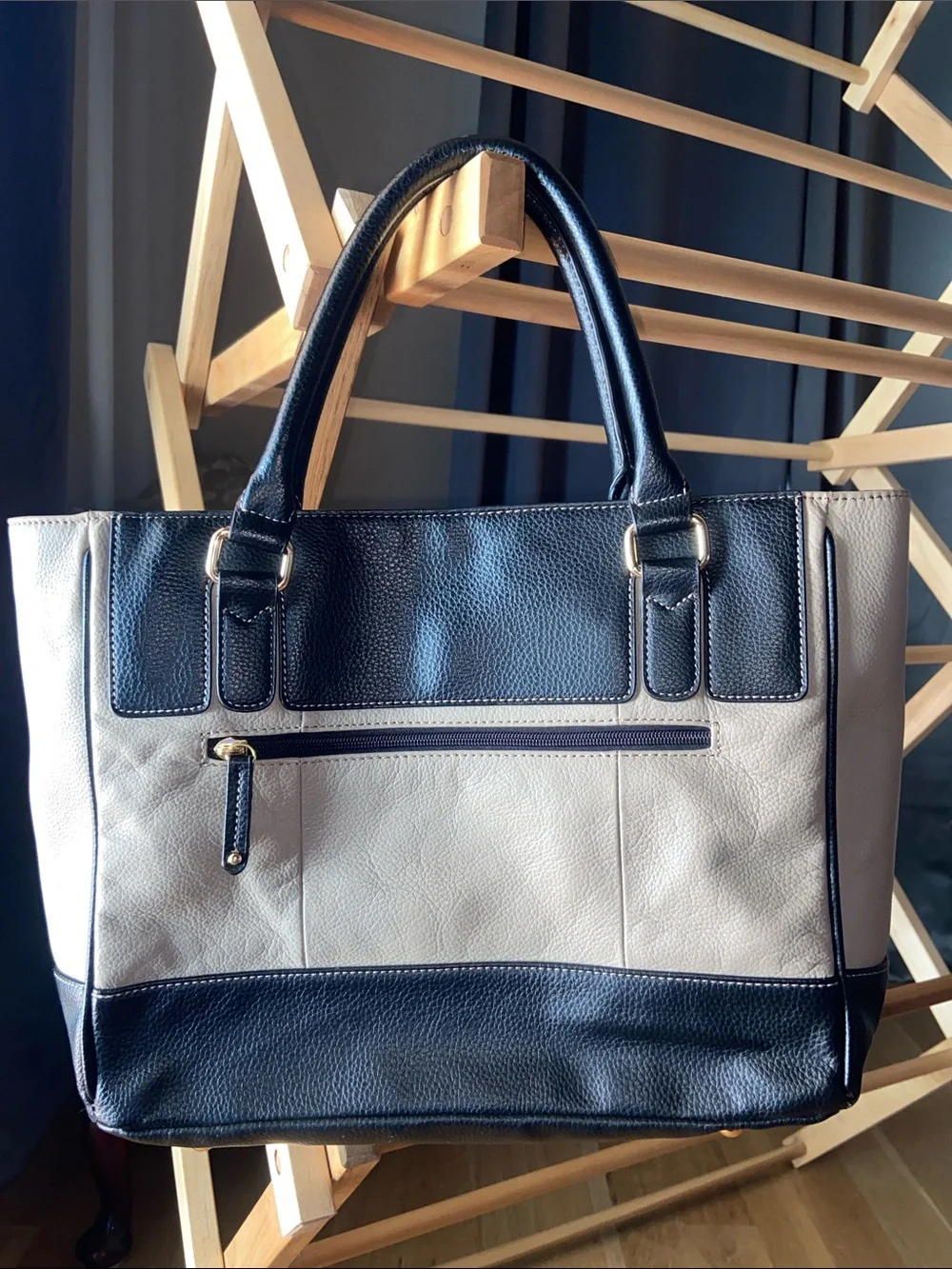 Tignanello Genuine Leather Handbag Satchel Tote Purse Hand Bag Shopper Tan Black